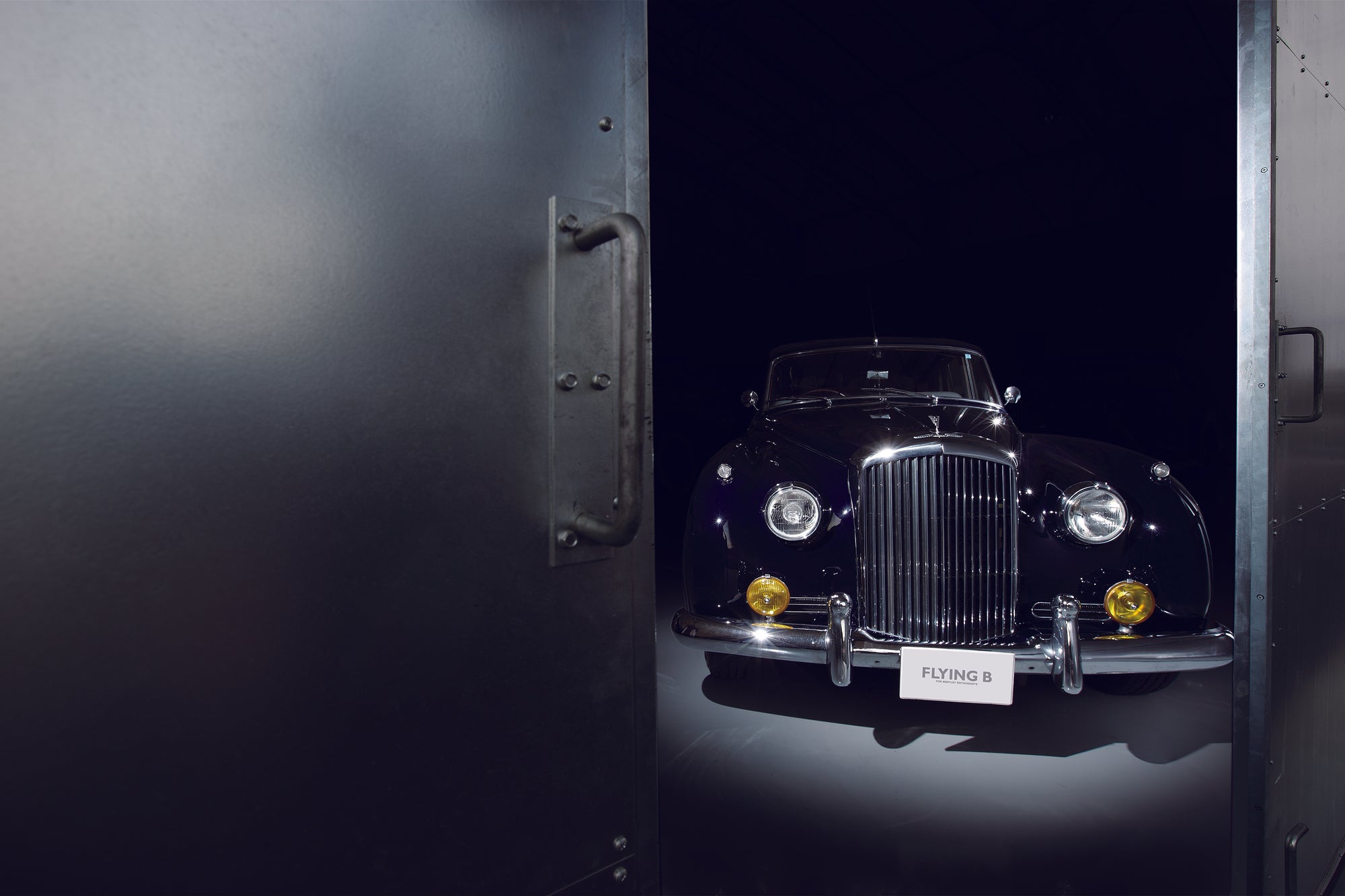 BENTLEY DNA -- 1960 Bentley S2 Saloon