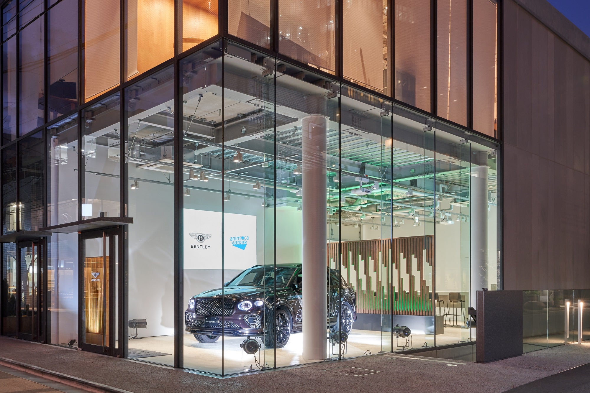 BENTLEY  EXTRAORDINARY POP-UP in TOKYO ,Open in Kita-Aoyama until Feb 2023