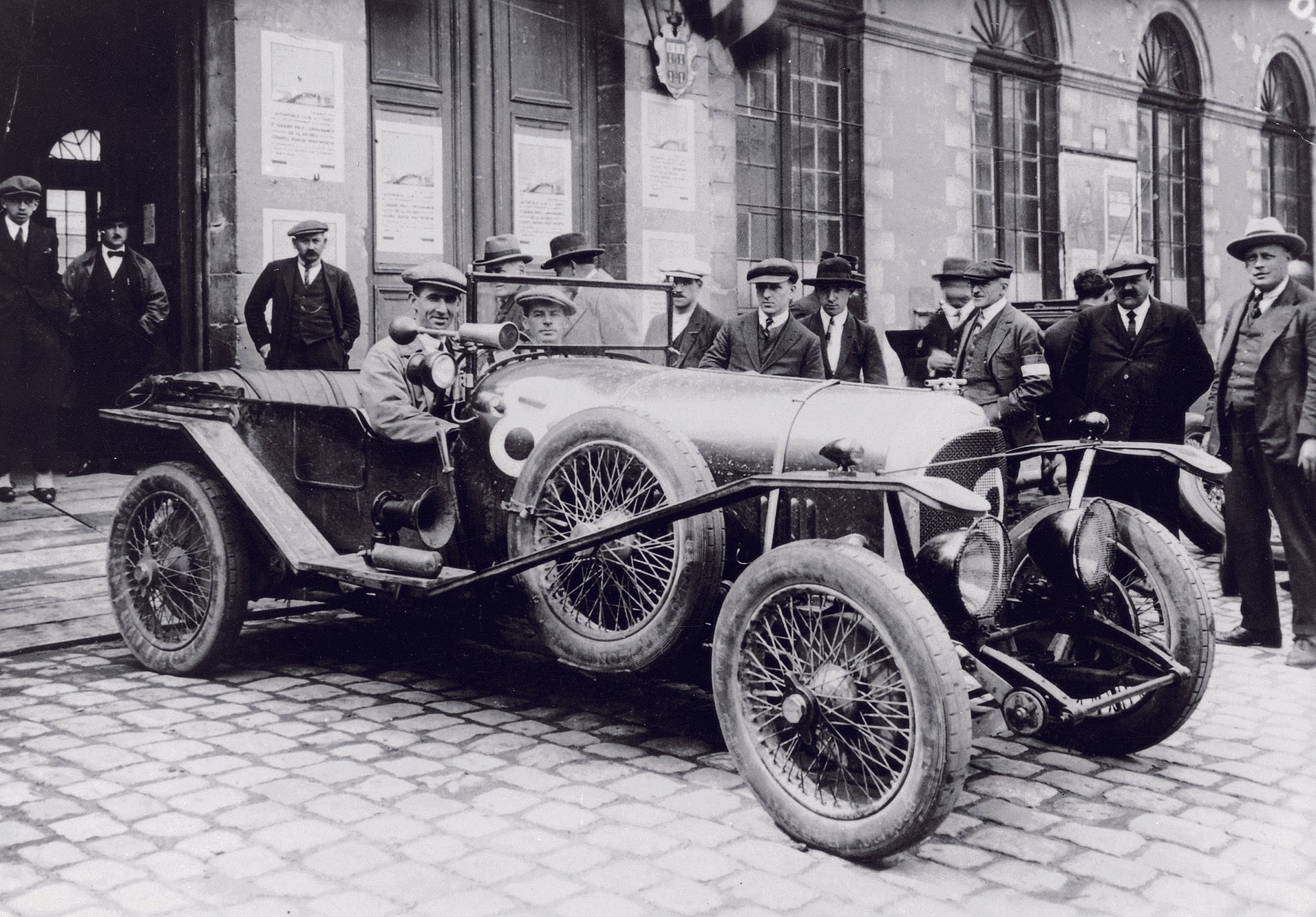 BENTLEY CHRONICLE PART1 : #002